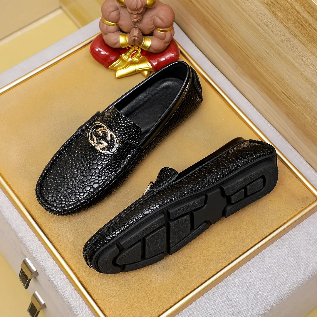 Men's shoes💰360💰🕷🕷️【 GUCCI 】Gucci's best-selling trendy men's casual slip-on shoes🇨🇳Official website original 1:1 mold opening💯Original quality, fine workmanship☘Fashionable and versatile, perfect last shape, comfortable on the feet🍓Trendy men's recommended model, imported cowhide on the top layer🎋High-quality pigskin lining, rubber wear-resistant and non-slip outsole, high-end atmosphere, worth owning🍉Optional 38-45